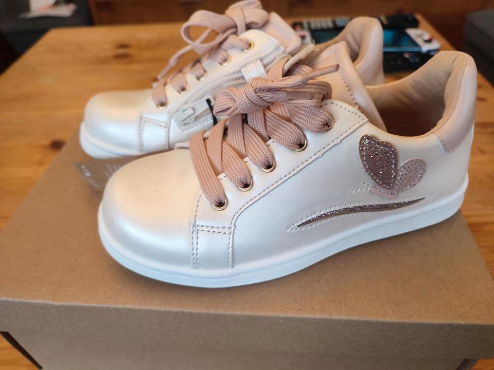 FRIBOO Sneaker rose-gold ++ Gr. 30 ++ Neu und ungetragen in Ronneburg