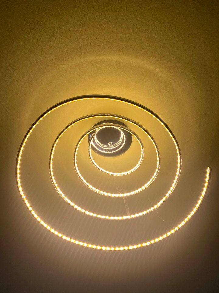 LED Deckenlampe, Spirale, spiralform, NP: € 149,00 in Hamburg