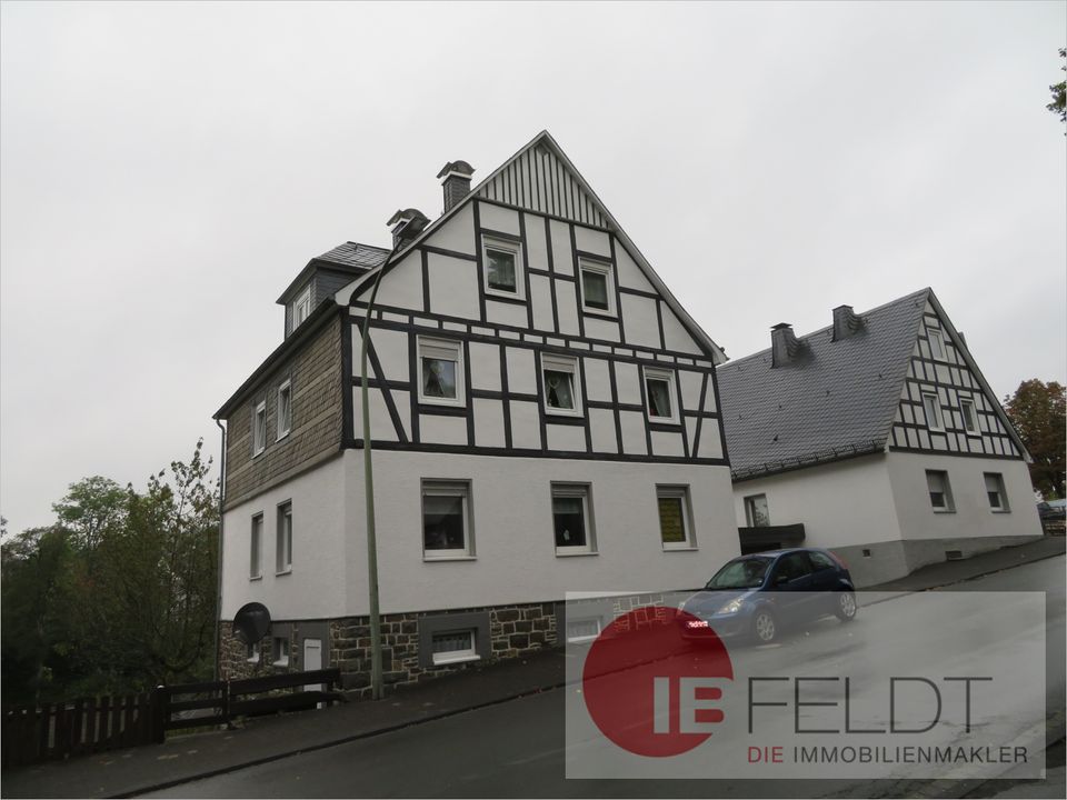NEUER PREIS! PROVISIONSFREI!!! Schickes Dreifamilienhaus mit großem Grundstück in der Ortsmitte von Bad Fredeburg in Schmallenberg