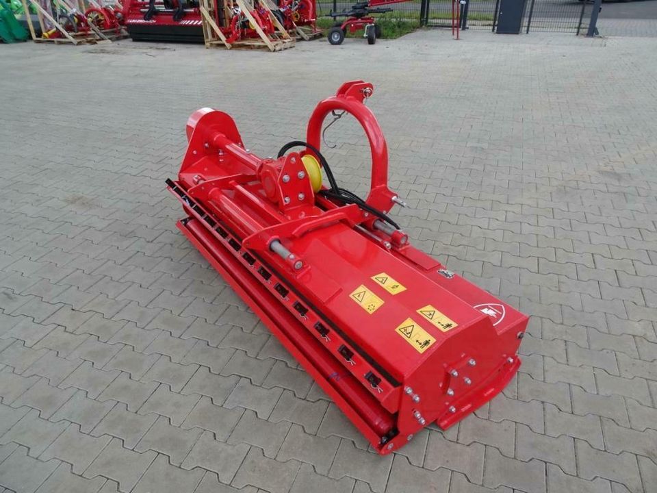 Hammerschlegel Schlegelmulcher Mulcher FPM M200 200cm NEU Traktor in Osterweddingen