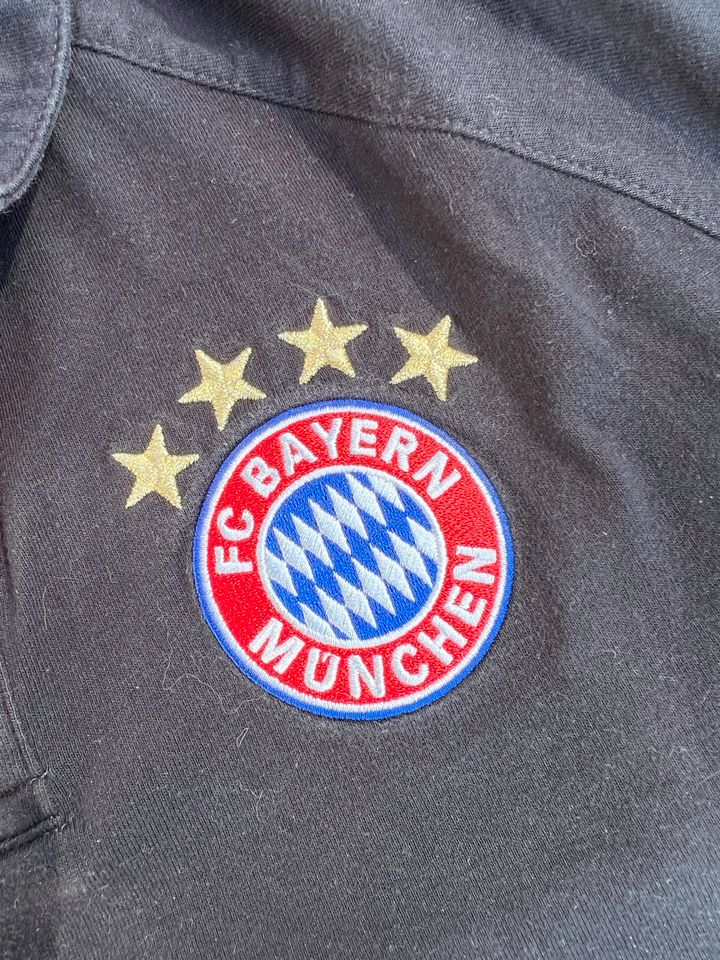 FC Bayern München Champions League Poloshirt Original in Diemelstadt
