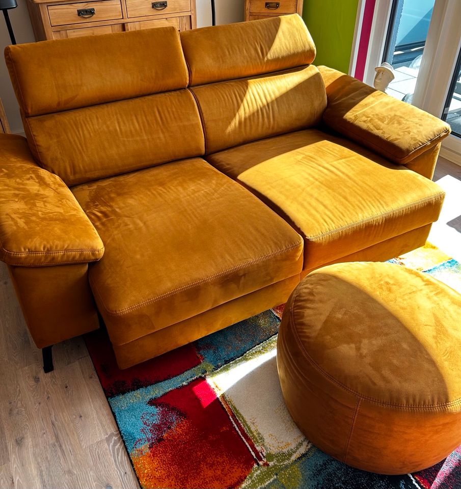 Sofa mit Funktion  2Sitzer in Solingen
