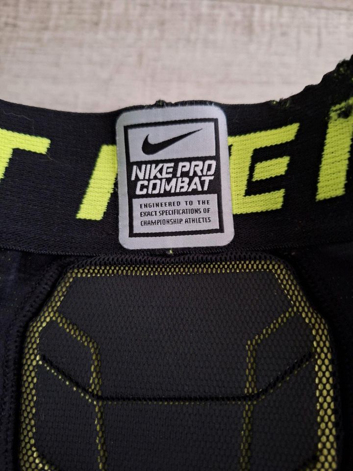 Protektoren Hose Nike XL in Bremerhaven