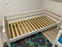 Kinderbett mit hinterer Absturzsicherung Sachsen - Sehmatal-Sehma Vorschau