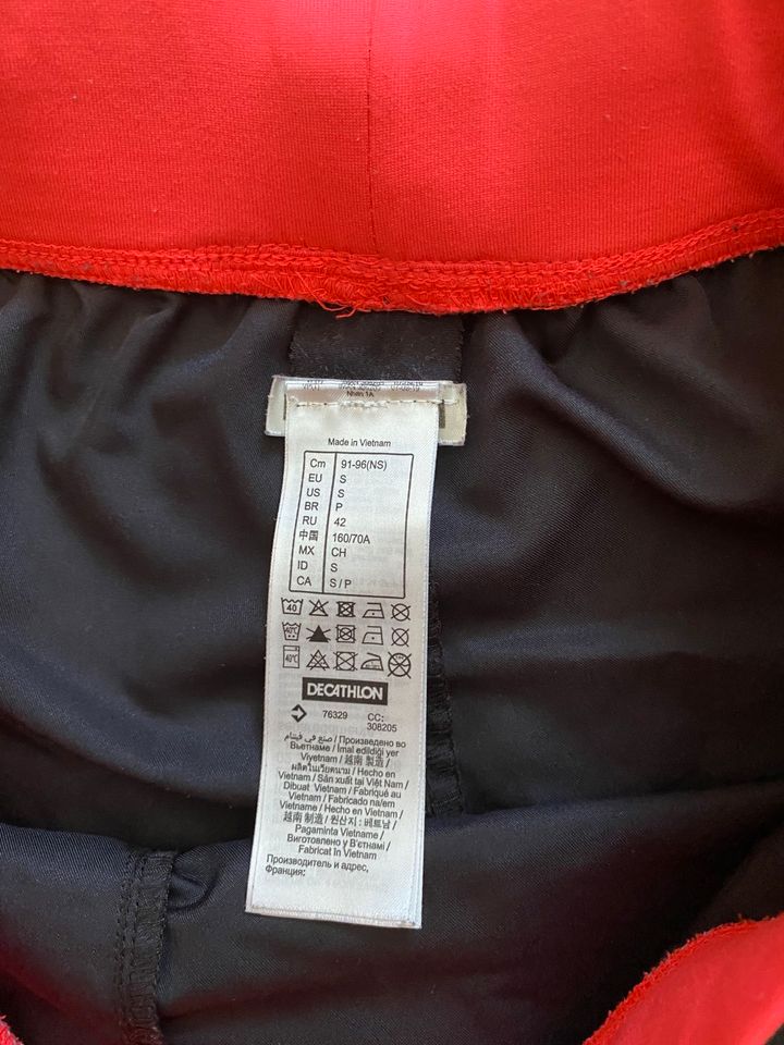 Schwarze Sportshorts in Sinzheim