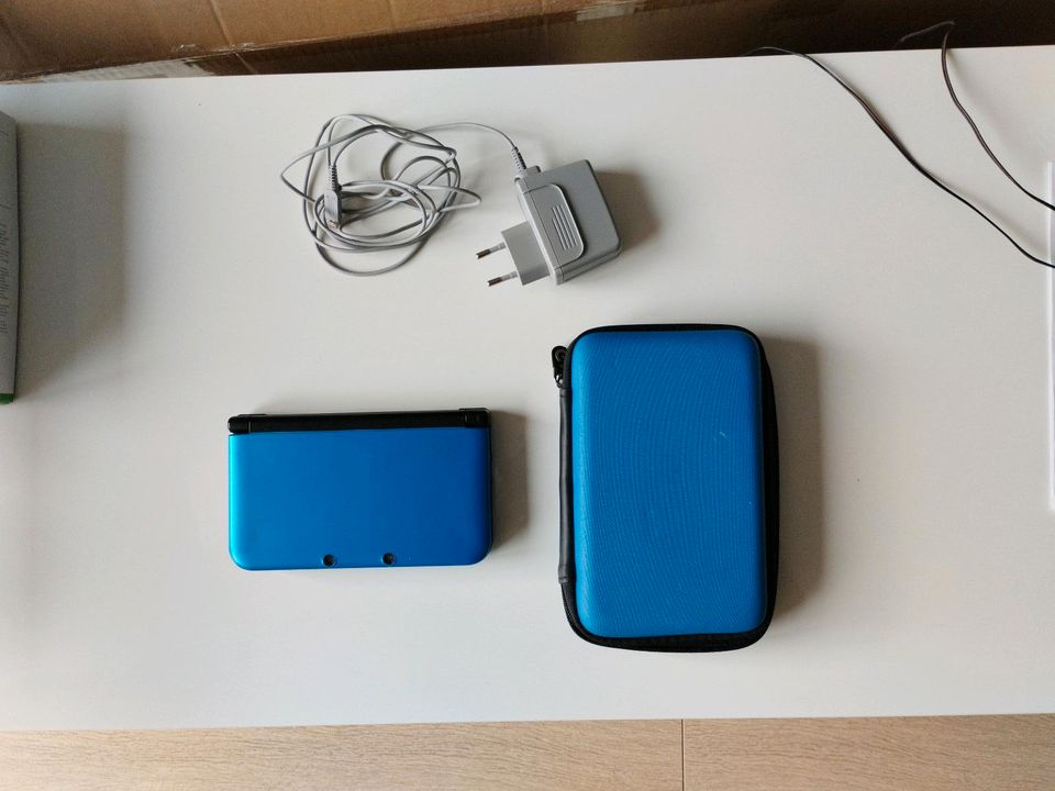 Nintendo 3DS XL Blau in Neuss