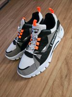 Neue damen sneaker Turnschuhe gr 42 Sachsen - Stauchitz Vorschau