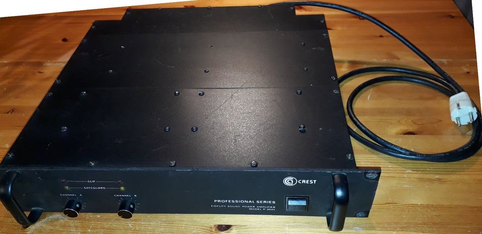 PA Power Amp CREST P3501 im MGM-Flightcase in Drolshagen