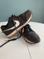 Nike Sneaker Gr 39 Frankfurt am Main - Nieder-Erlenbach Vorschau