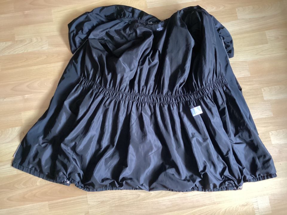 Madeleine Regenjacke Gr.40 in Ramsen