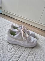 Nike Schuhe 37 Withe Nordrhein-Westfalen - Ratingen Vorschau