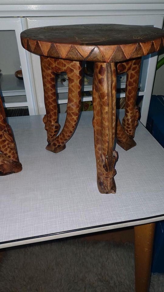 2 Giraffen Hocker, Deko, Holz in Neuss