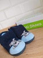 Neue Hausschuhe Bobbi Shoes Filz Gr. 21 blau Hund Niedersachsen - Großheide Vorschau