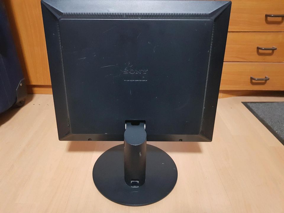 PC Monitor Sony SDM-S94 (19"Zoll) schwarz in Frankfurt am Main