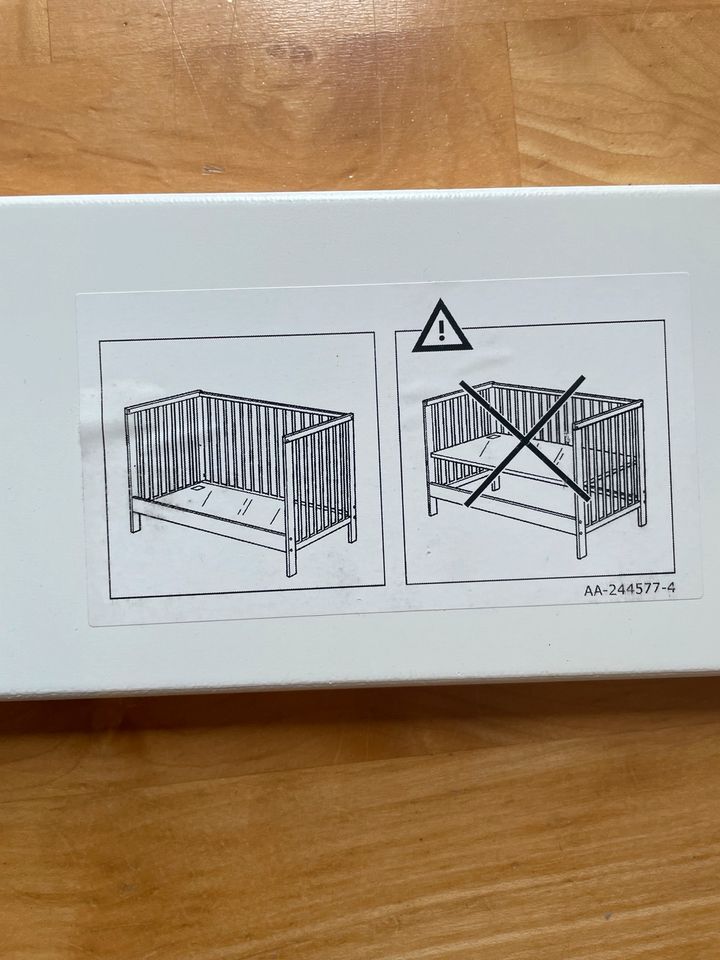 Ikea Stuva Babybett / Kinderbett mit Matratze in Köln