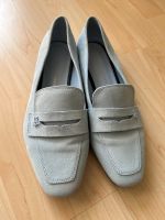 Sehr schöne Tommy Hilfiger Slipper Gr. 37 hellblau Berlin - Treptow Vorschau