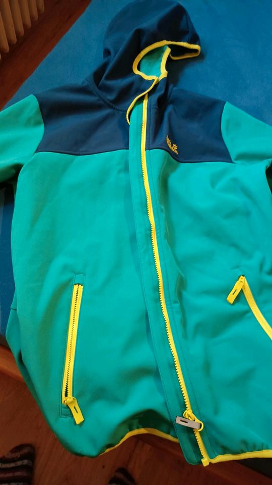 Jack Wolfskin Kinderjacke Softshell 176 oder Damen S/M in Osnabrück