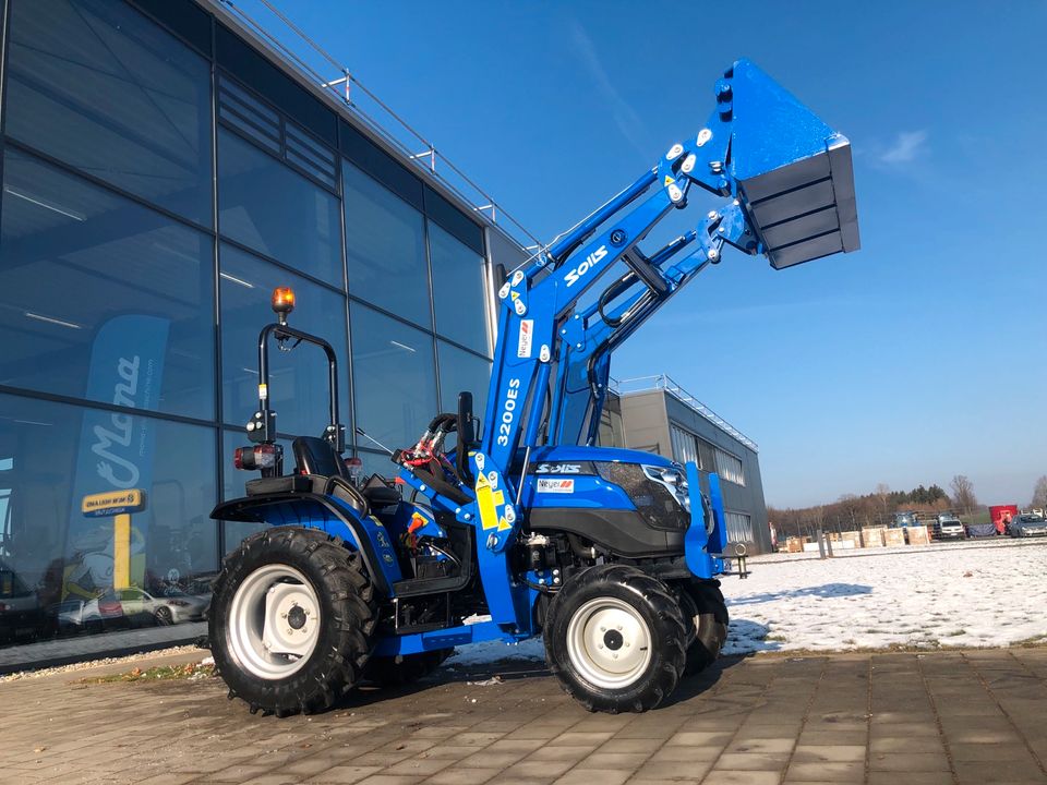 Solis 26 Kleintraktor mit Allrad 26PS inkl. Frontlader & AS Bereifung