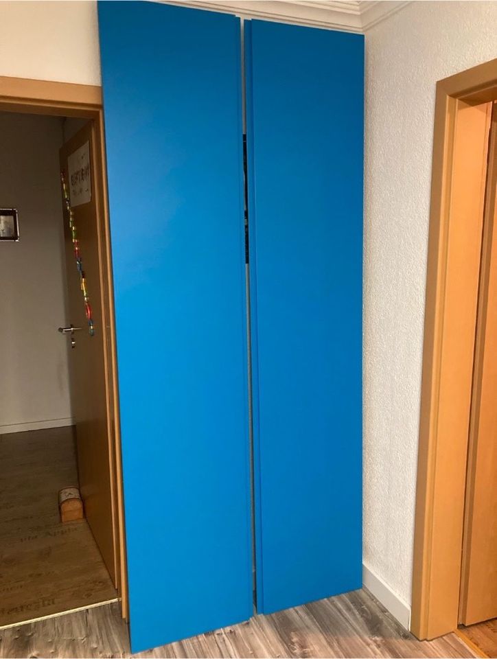 Ikea Pax Kleiderschrank Vikanes Türen Blau 2x in Bietigheim-Bissingen