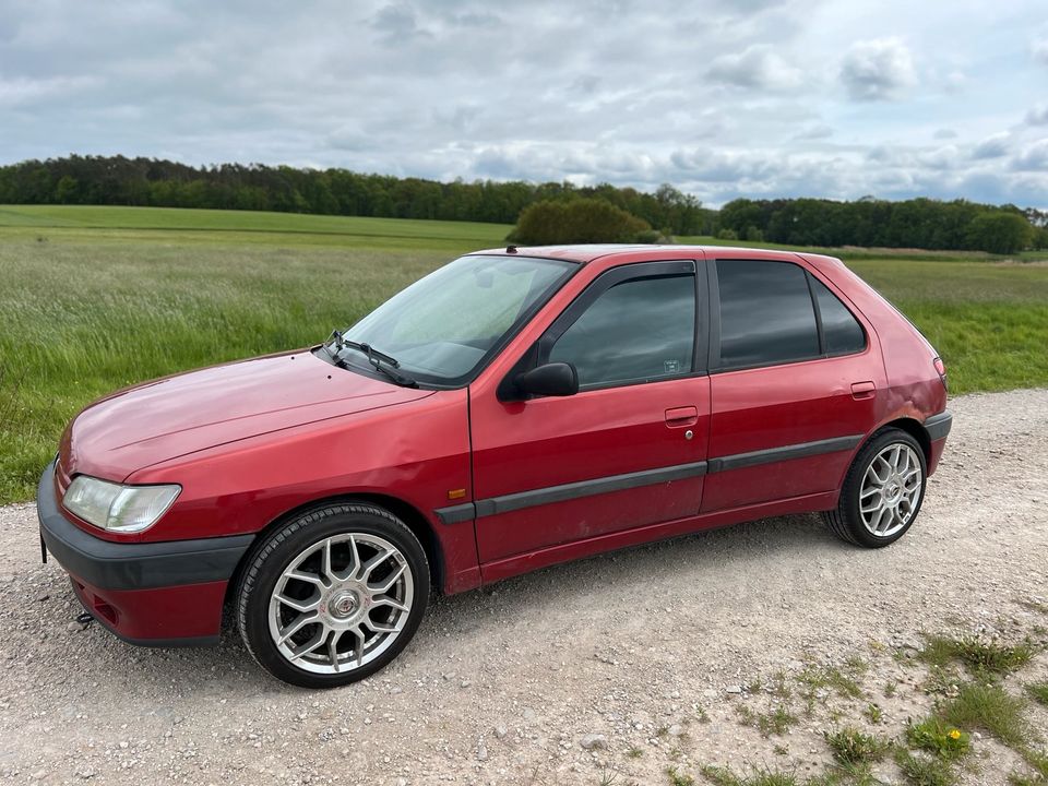 Peugeot 306 XT  Automatik TÜV NEU 04/2026 Rentner in Adelsdorf