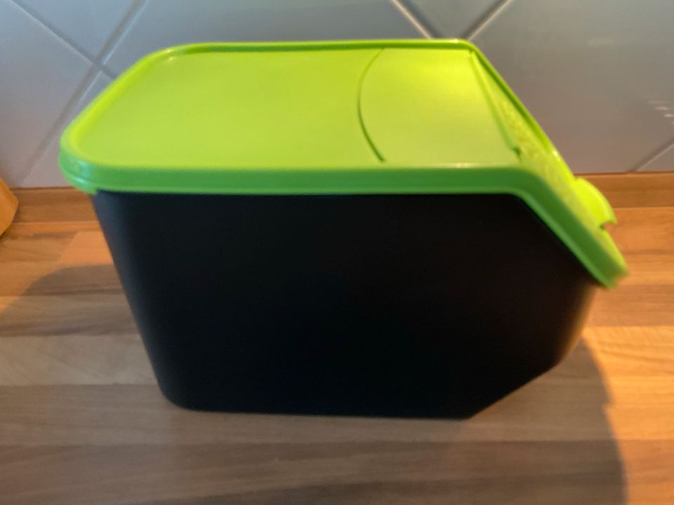 Tupperware Kartoffellager 5,5 L in Kerpen