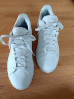 Adidas Schuhe 42 2/3 kaum getragen/ Neuertig Hessen - Lorch Vorschau