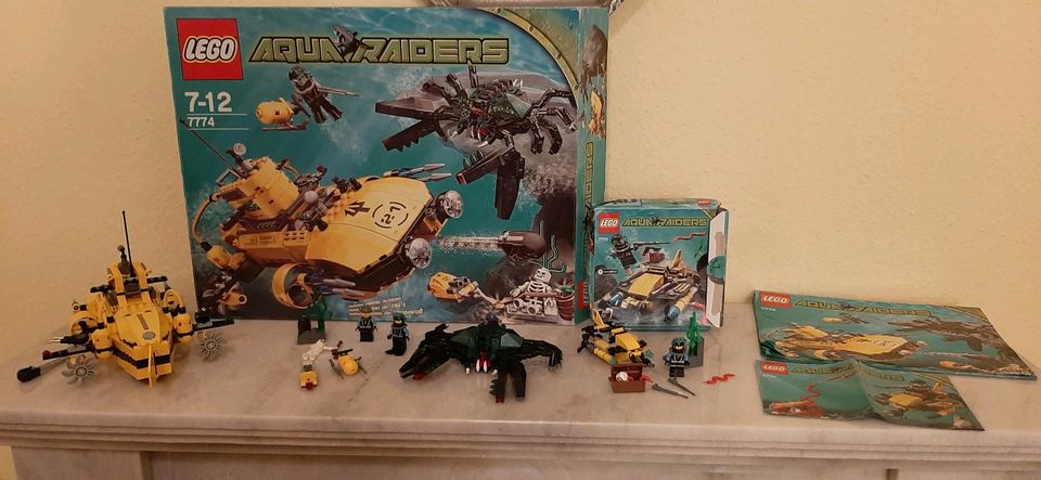 Lego Aqua Raiders 7774 + 7770 U-Boot + Riesenkrebs + Schatzjäger in Frankfurt am Main