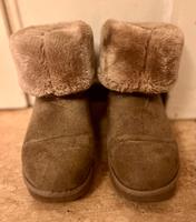 Boots/Stiefeletten für Damen mit Fell in Größe 38 Hessen - Offenbach Vorschau