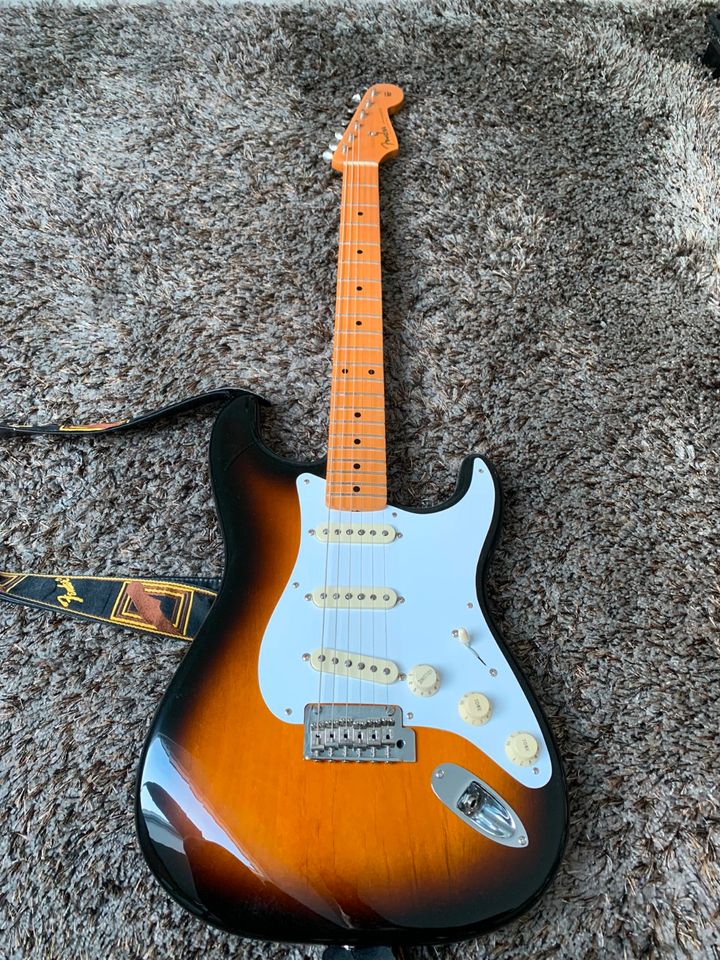 Fender Classic Player 50 Strat in Pinneberg