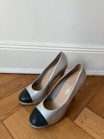 CHANEL Pumps 37 silber schwarz CC Zeichen Hamburg-Nord - Hamburg Eppendorf Vorschau