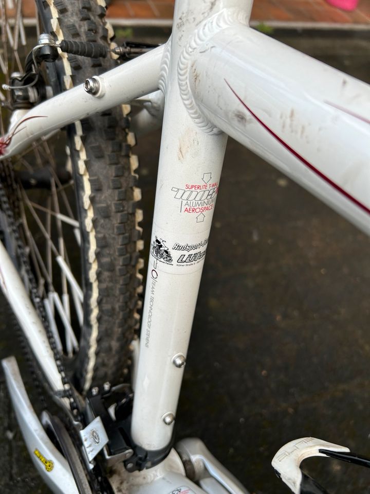 Fahrrad 17“, weiß in Kerpen