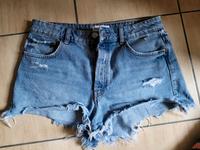 zara jeans shorts destroyed high waisted M 38 Sachsen - Röhrsdorf Vorschau