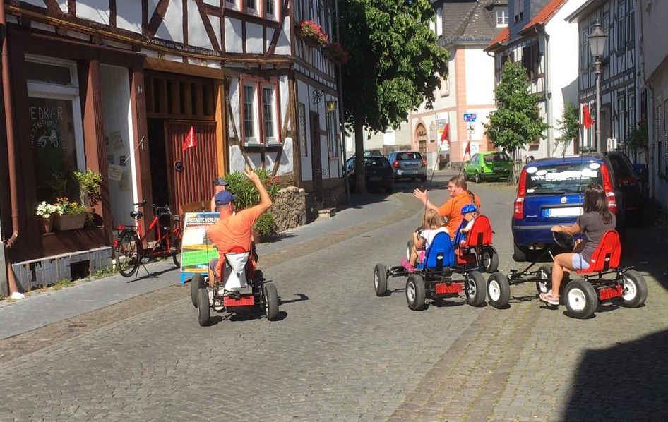 Kettcar für Erwachsene und Kinder zum Ausleihen in Lich Urlaub in Lich