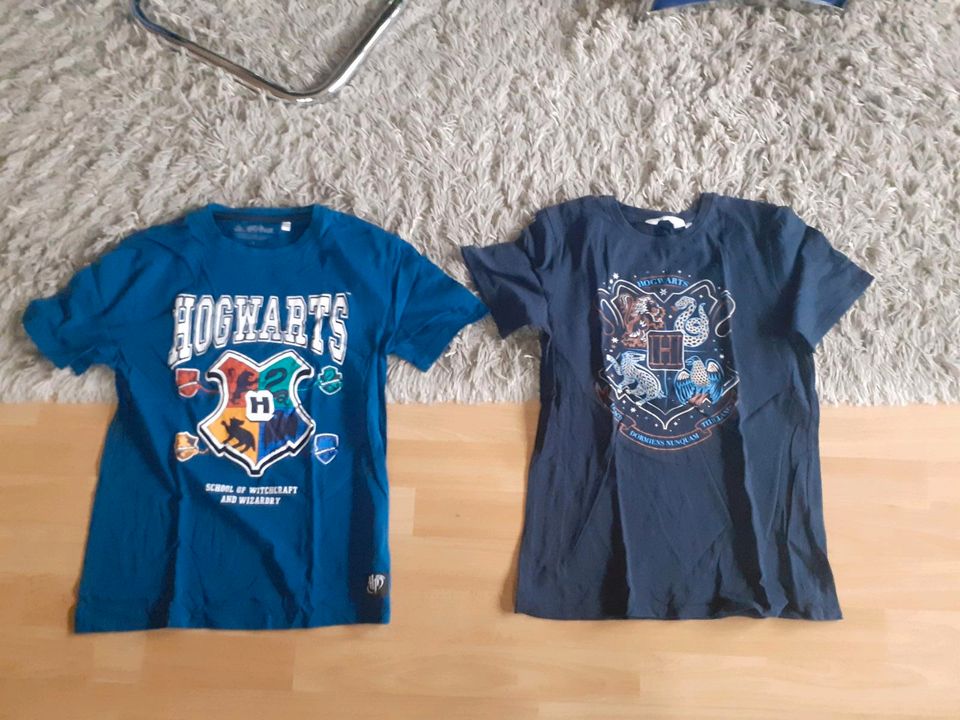 2 Harry Potter Hogwarts T Shirts 146/152 H&M blau C&A petrol wNE in Velbert