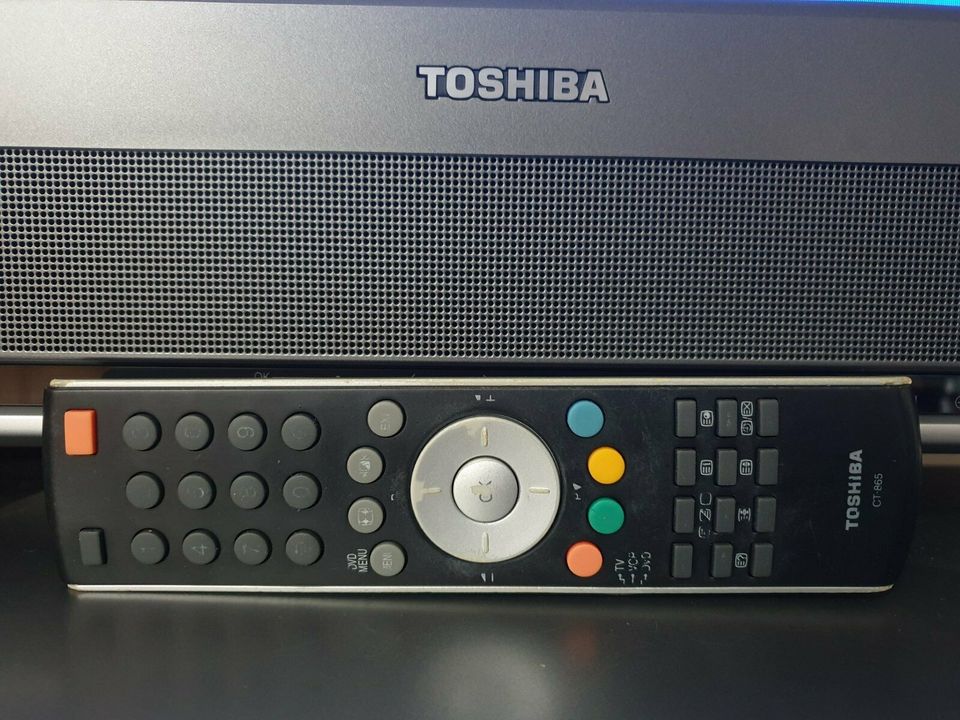 Panasonic und Toshiba LCD Fernseher TV in Bottrop