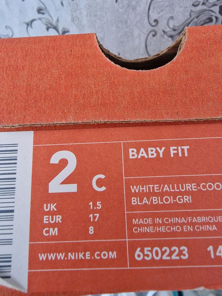 Nike First Softbabyschuhe Gr.17 neu in Hameln