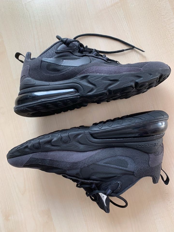 Schwarze Nike Air Max 270 React, Größe 39 in Ehringshausen