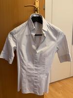 Bluse von Boss Top Zustand weiss mit feinen blauen Streifen Gr 36 Nordrhein-Westfalen - Hemer Vorschau