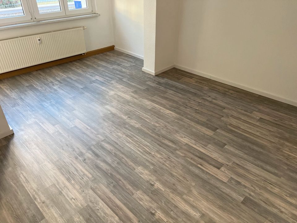 Bodenverlegung / Laminatverlegung / Vinylverlegung / PVC Verlegung / Fliesenverlegung / Teppichverlegung in Chemnitz