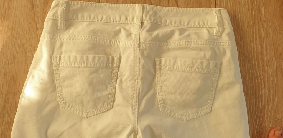 Schicke ESPRIT 5-Pocket Jeans Damenhose weiß XS 34 gerades Bein in Berlin