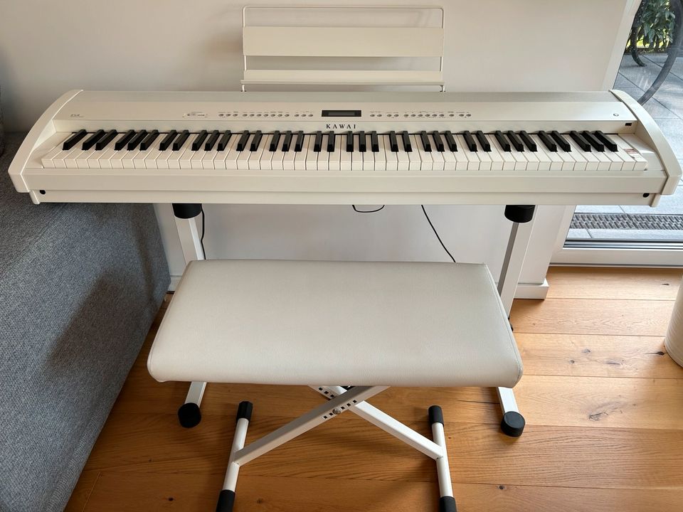 Kawai ES-8 Stage Piano Snow White E Piano in Eschborn