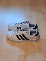 Adidas Damen Sneaker Gr. 42  neuwertig Bonn - Bonn-Zentrum Vorschau