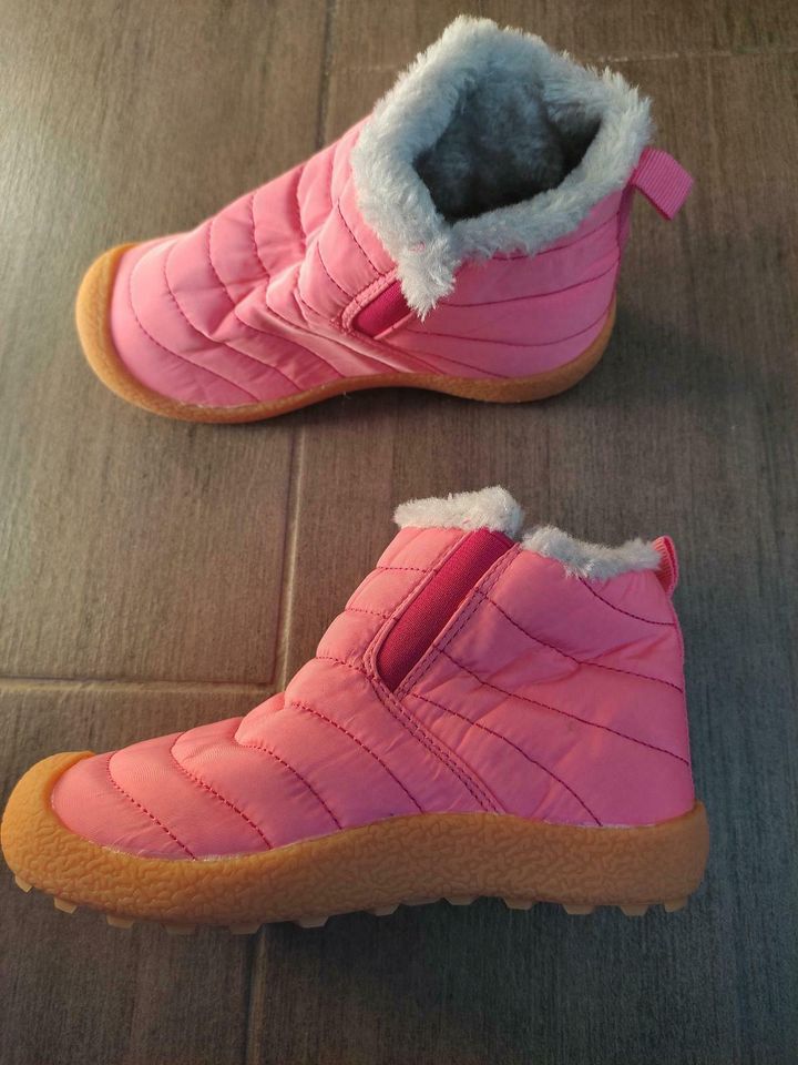 Neue Winterschuhe Größe 32 in Kamp-Bornhofen