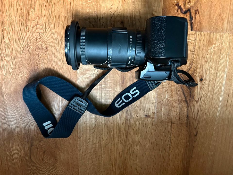 Canon EOS 1000F N Spiegelreflexkamera mit Sigma Objektiv 28-200mm in Brachttal