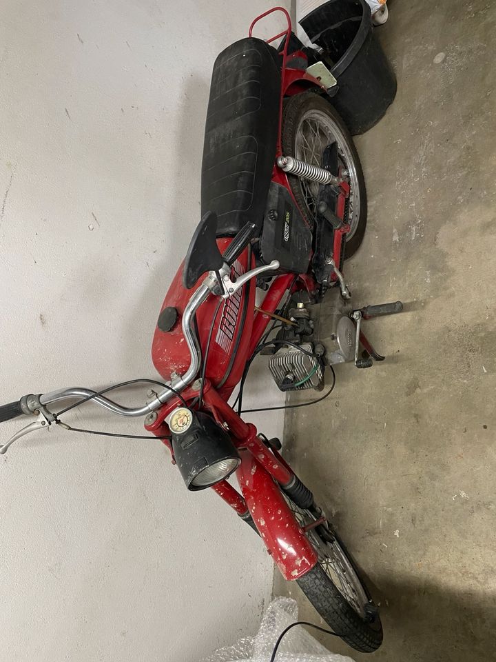 Ich suche jemanden der mein Moped Romet repariert in Mönchengladbach