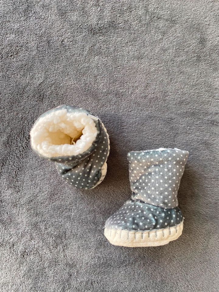 Baby-Schuhe für Neugeborene in Nufringen