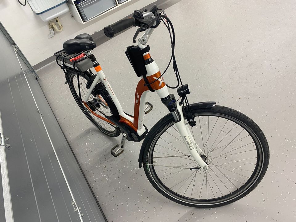 E-Bike / Falter E 9.8RT weiß / orange in Neuenrade