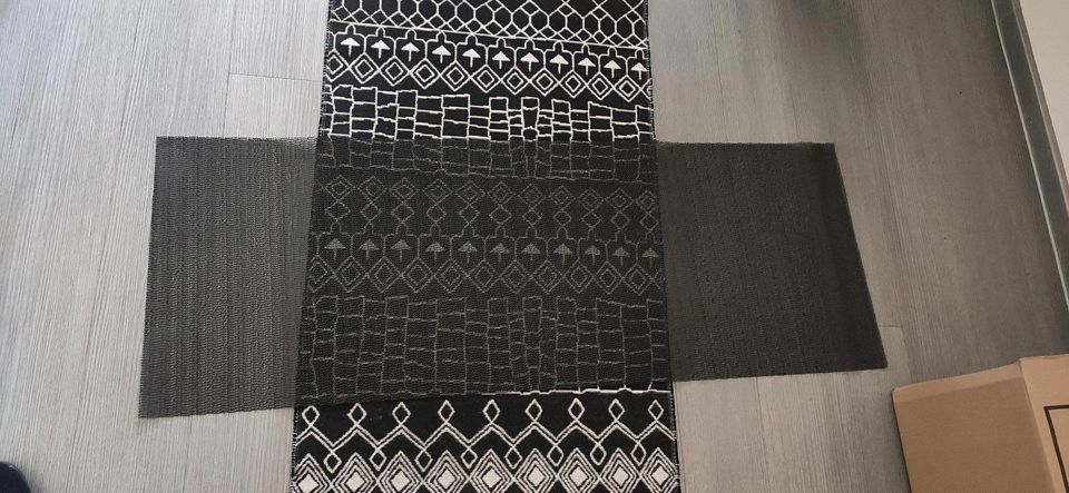 Teppich zum Wenden schwarz weiß geometrisch in Hildesheim