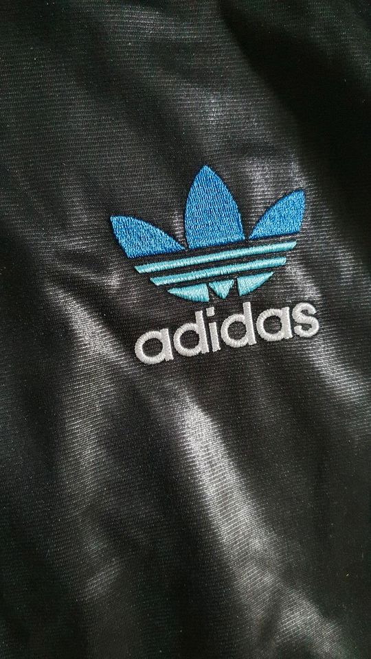 Neuw.Adidas III Jacke chile62 wetlook Trainingsjacke M 176/182 in Winnenden