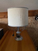 Lampe mit Lampenschirm 48 cm hoch vintage Hessen - Herborn Vorschau